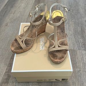 EUC Michael Kors Cicely Wedge